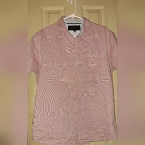 Signature Studio Men's Med short sleeve button down shirt light pink colored